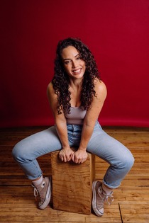 Caitlin Peluffo at Comedy @ the Carlson