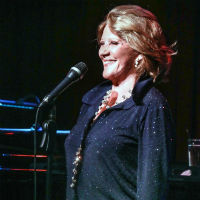 Linda Lavin Sings!