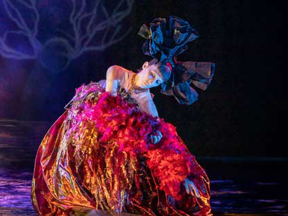 Vangeline Theater “Man Woman”