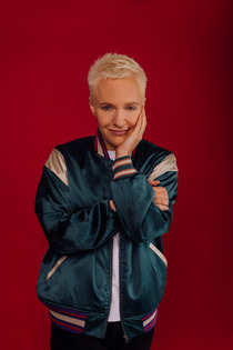 Emma Willmann in The Rickles Room