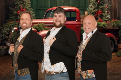 3 Redneck Tenors Christmas Spec-Tac-YULE-Ar